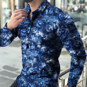 Three-dimensional flowers printed long sleeve shirt