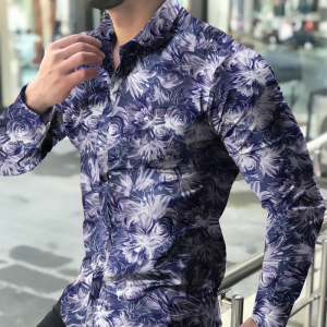 Three-dimensional flowers printed long sleeve shirt