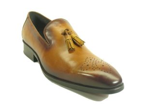 KS503-47 Carrucci Wholecut Tassel Loafer