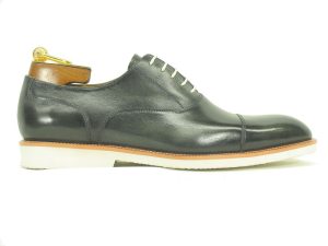 Lightweight Lace-up Leather Oxford