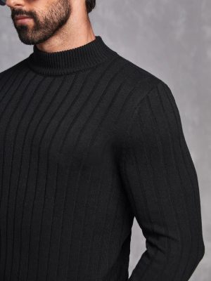 Round Collar Ribbed Knit Sweater